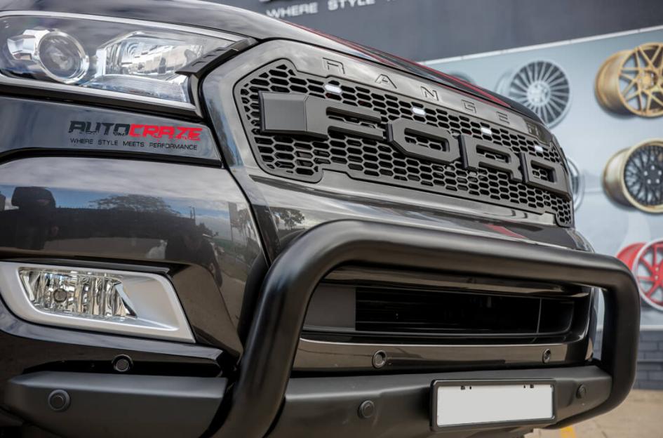 FORD RANGER AB811 SATIN BLACK GLOSS INSERTS